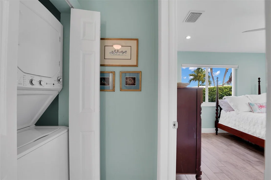 Photo of 17 SE 9th Avenue
