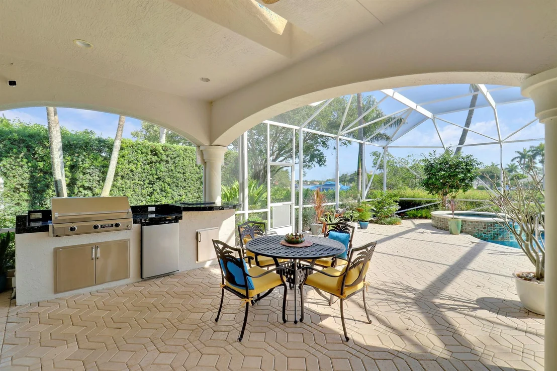 Photo of 8733 SE Compass Island Way