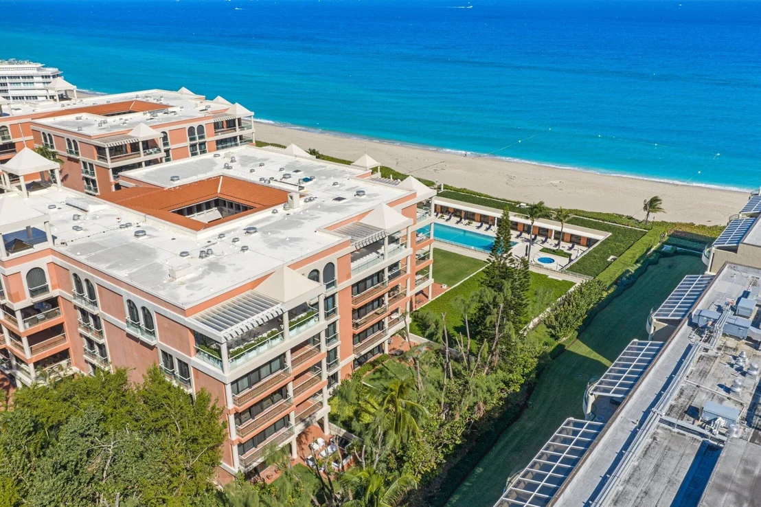 Photo of Unit S32 at 2 N Breakers Row