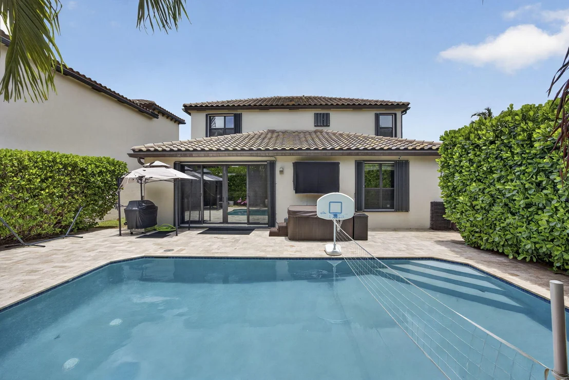 Photo of 4577 Willow Run Way