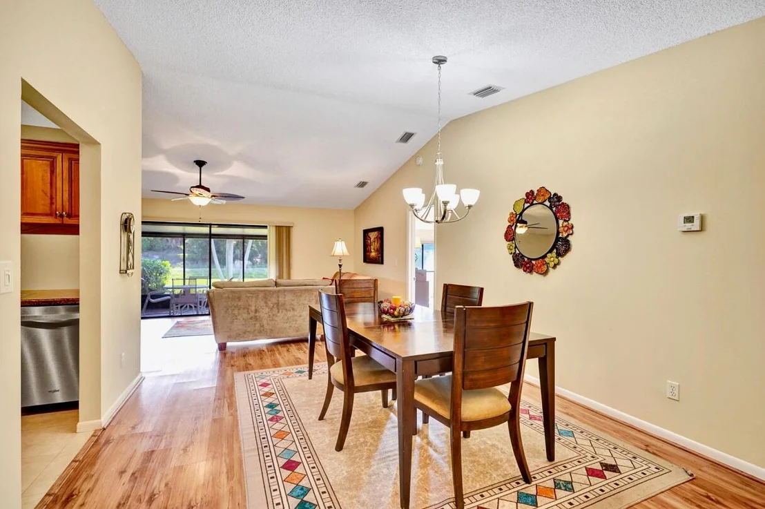Photo of 124 Mayfair Lane