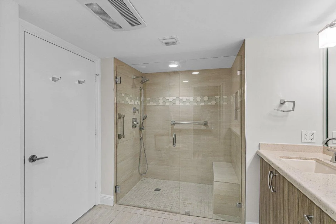 Photo of Unit B708 at 4001 N Ocean Boulevard