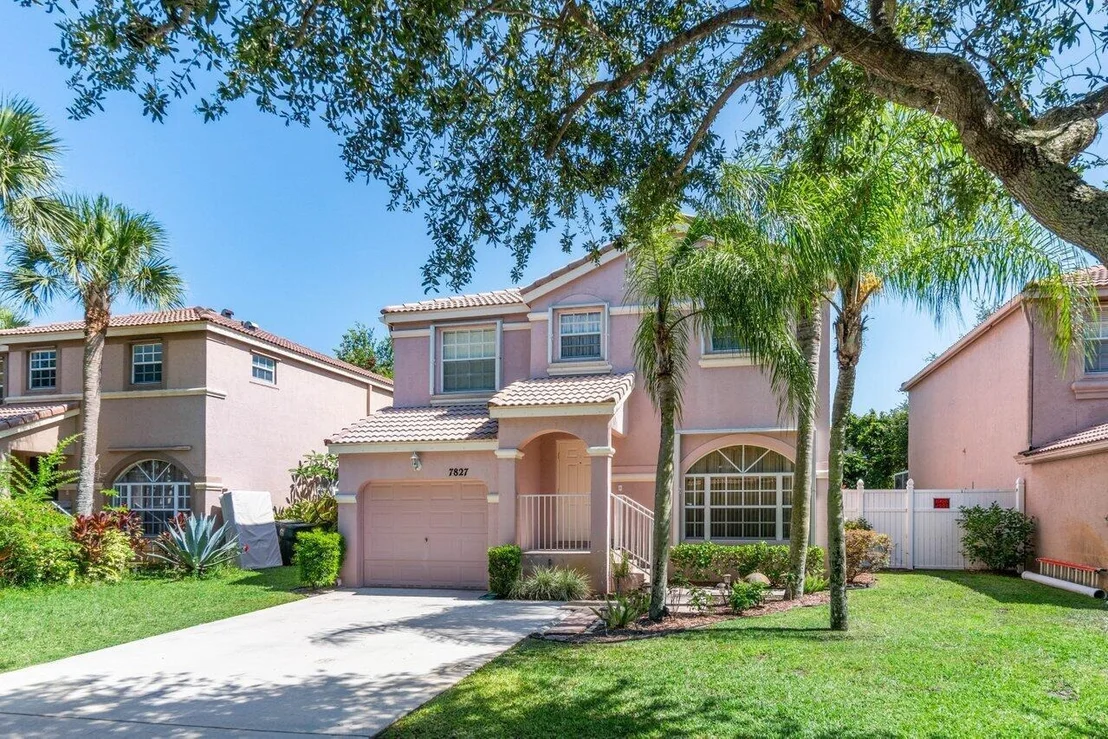 Photo of 7827 Oak Grove Circle