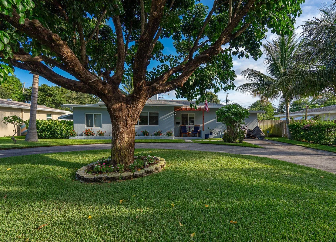 Photo of 312 Gulfstream Boulevard