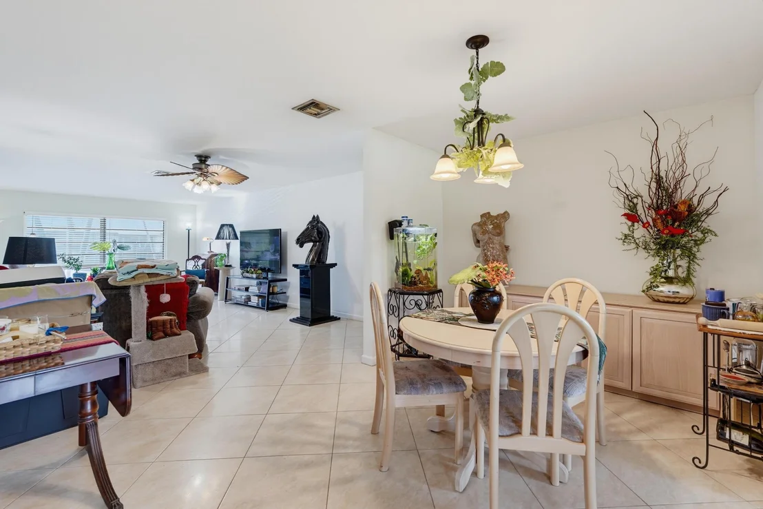 Photo of Unit A at 4696 Greentree Path