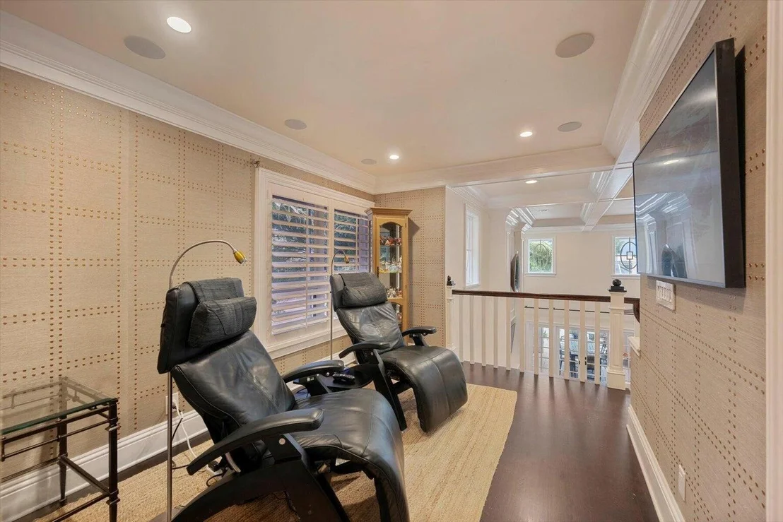 Photo of 16720 Narrows Drive