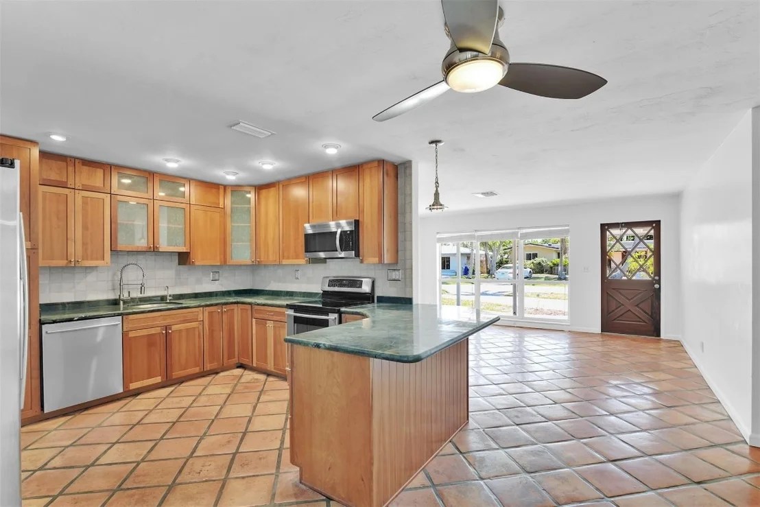 Photo of 341 SE 8th Street