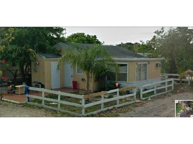 Photo of 1111 Highland Road