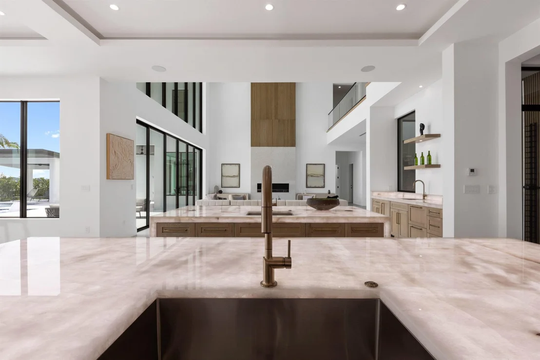 Photo of 88 W Riverside Drive