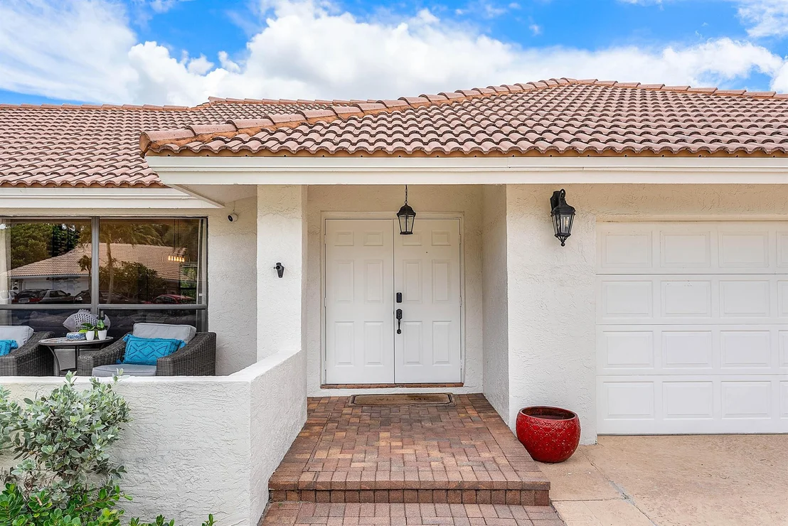 Photo of 9847 Sun Pointe Drive