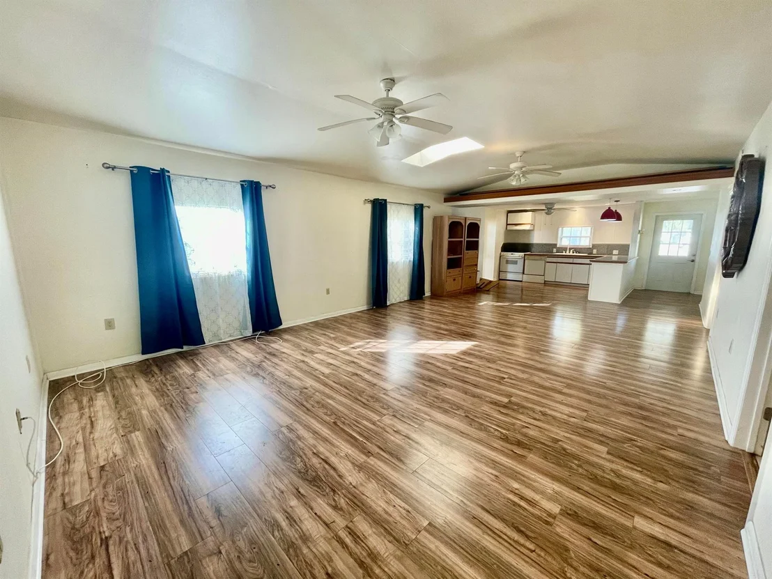 Photo of 1498 Hunter Road
