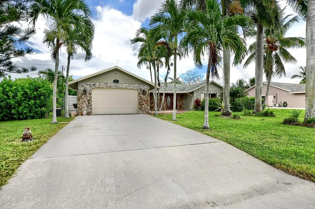 Photo of 110 W Rubber Tree Drive