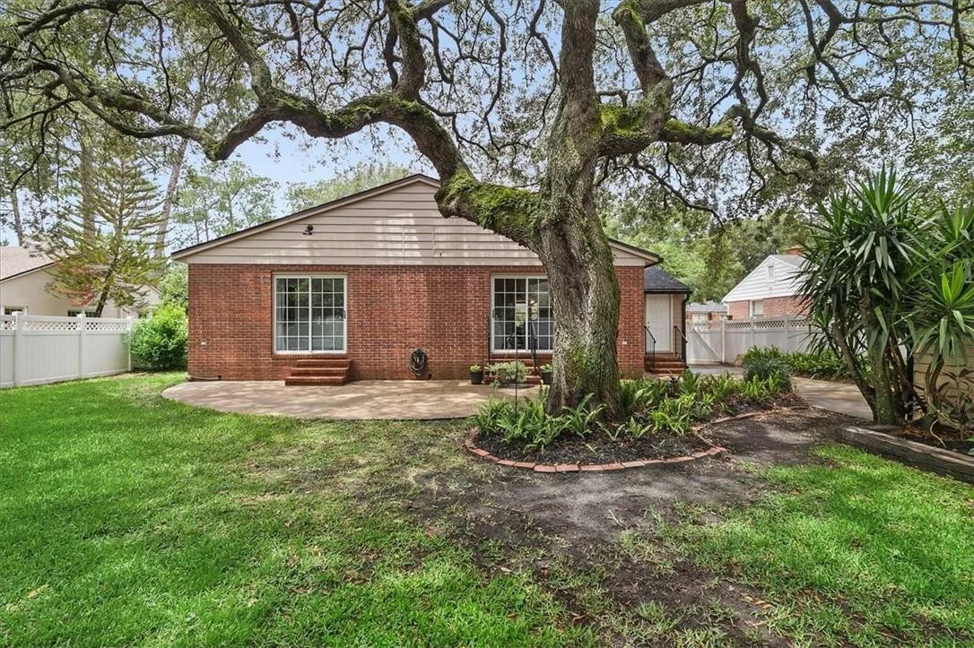 Photo of 1445 Nicholson Road