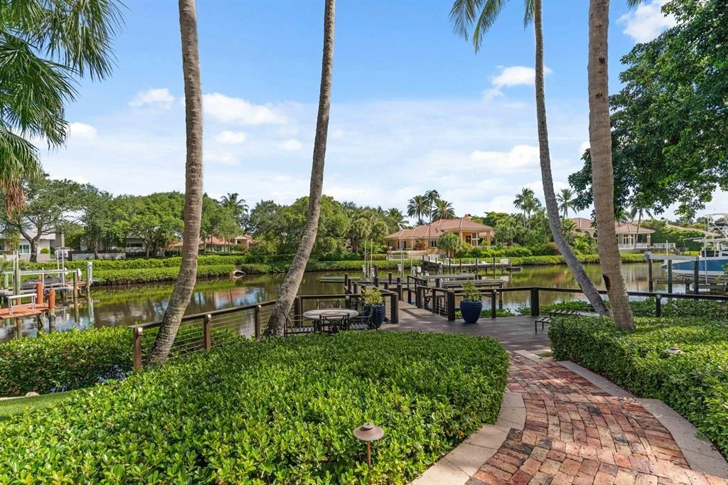 Photo of 406 Mariner Drive