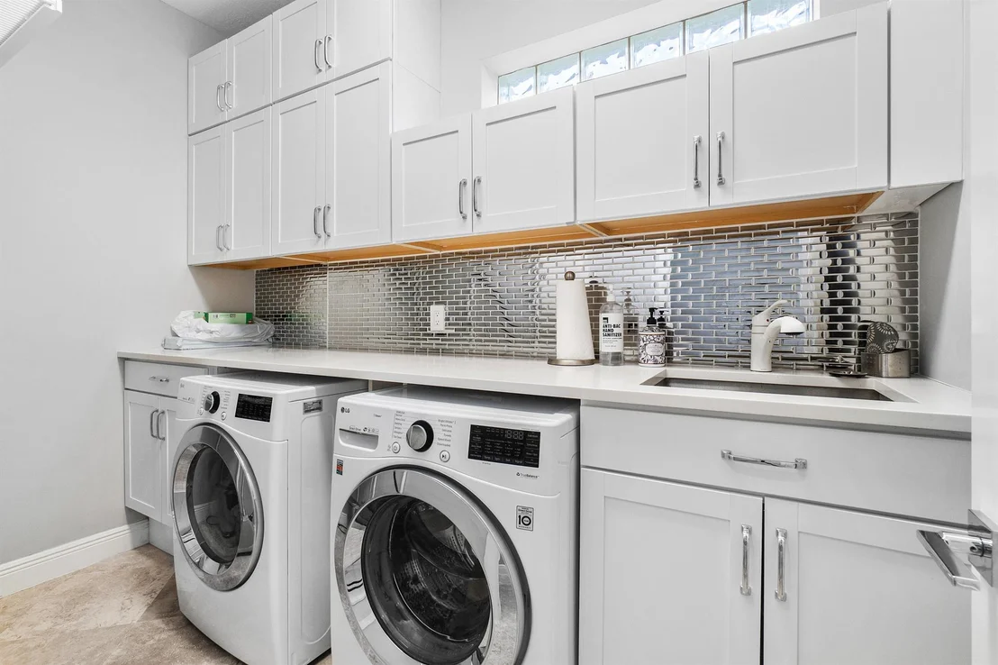 Photo of 8060 Valhalla Drive