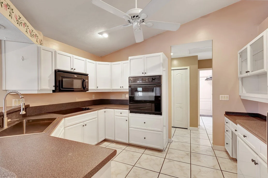 Photo of 1624 SW Gregor Way Way
