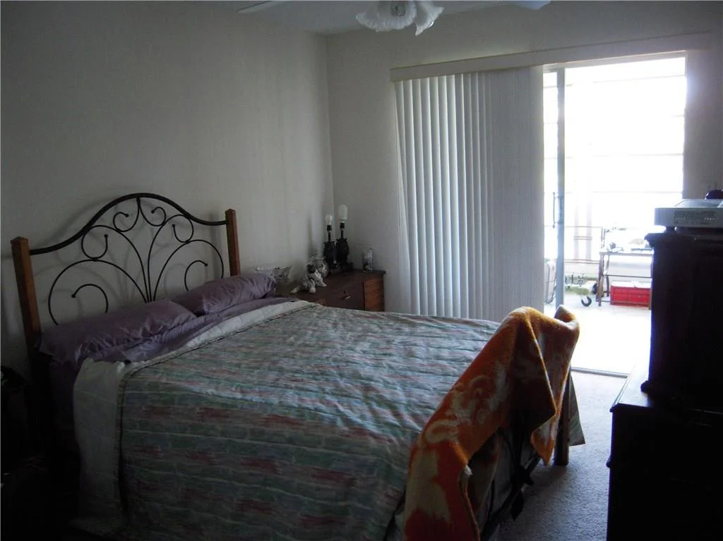 Photo of Unit E2 at 1905 Bermuda Circle