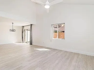 Photo of 211 Maplecrest Circle