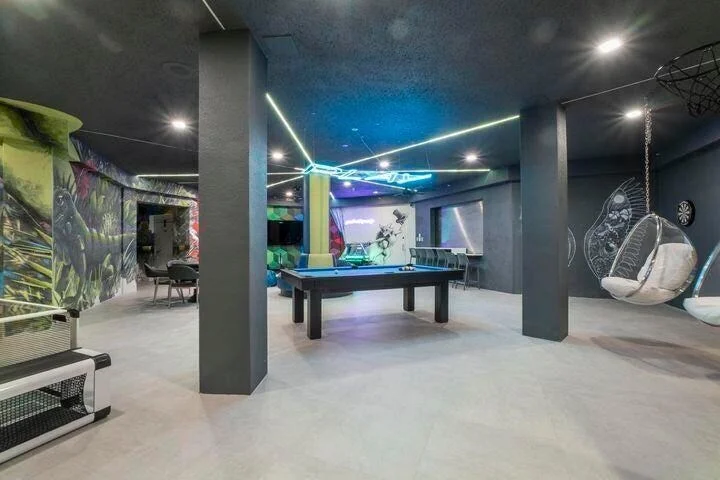 Photo of 21125 Hamlin Drive