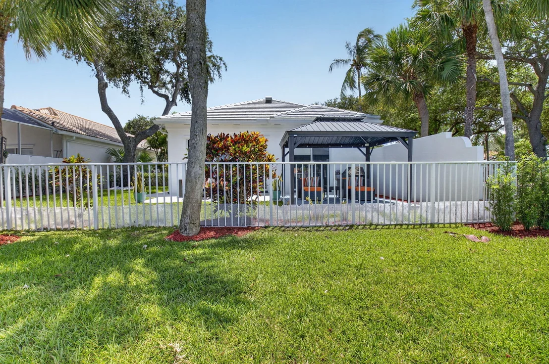 Photo of 4690 Hammock Circle