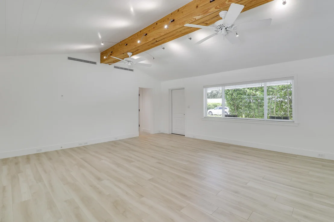 Photo of 2665 Oak Drive