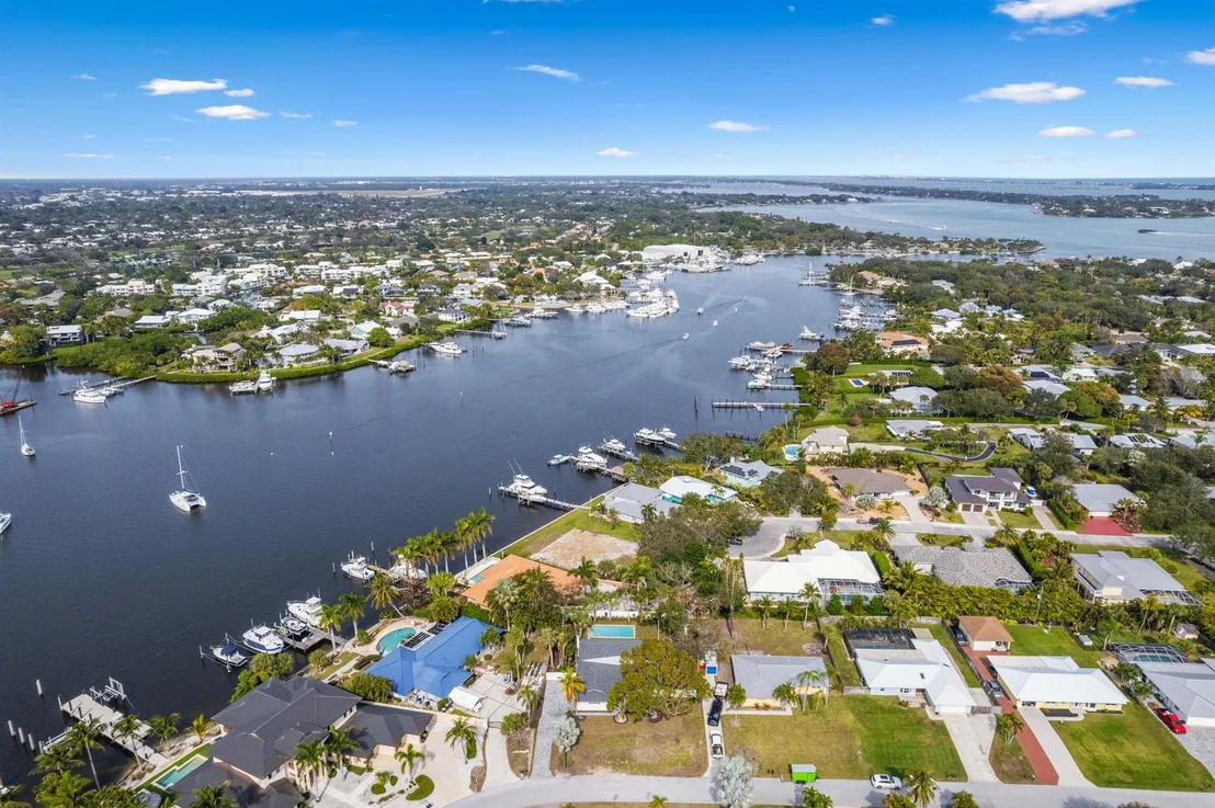 Photo of 4430 SE Bayshore Terrace