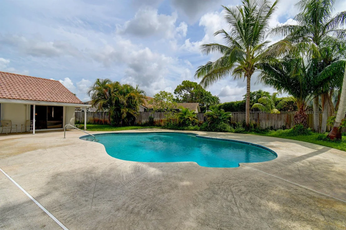 Photo of 5822 Sun Pointe Circle