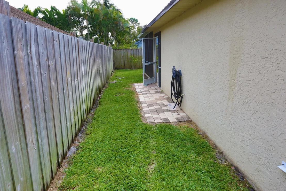 Photo of 6118 Pompano Street
