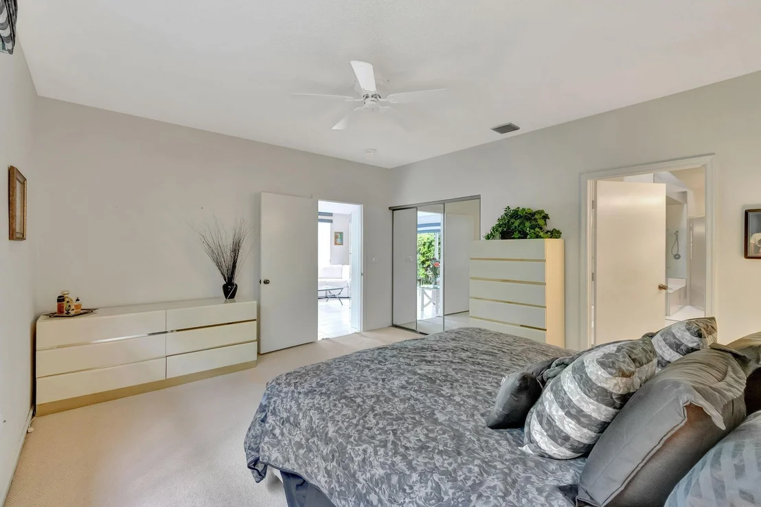 Photo of Unit D at 9928 Seacrest Circle