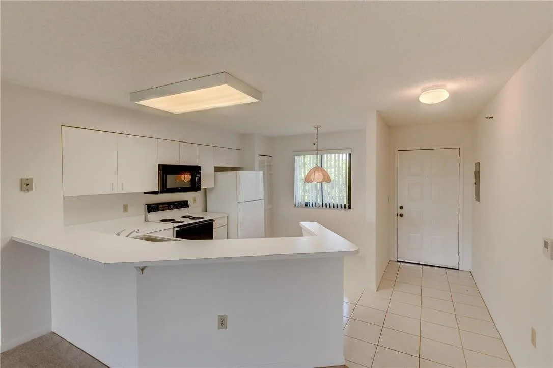 Photo of Unit 607 at 2240 N Cypress Bend Drive