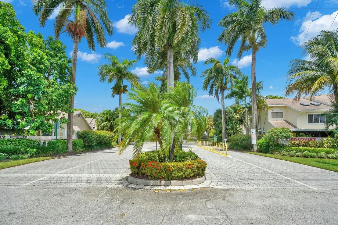 Photo of 1893 Discovery Way