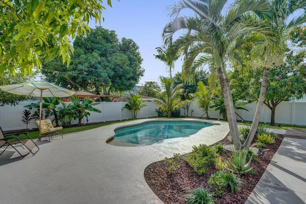 Photo of 5386 Sunrise Boulevard