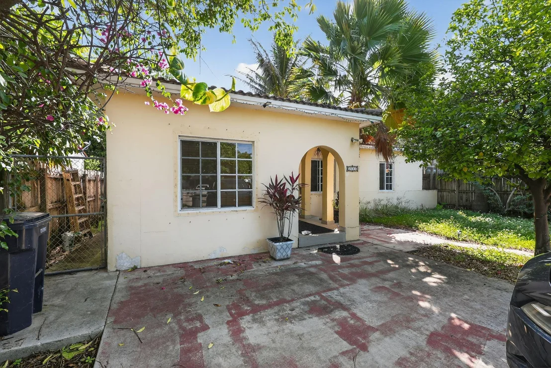 Photo of 2131 Biarritz Drive