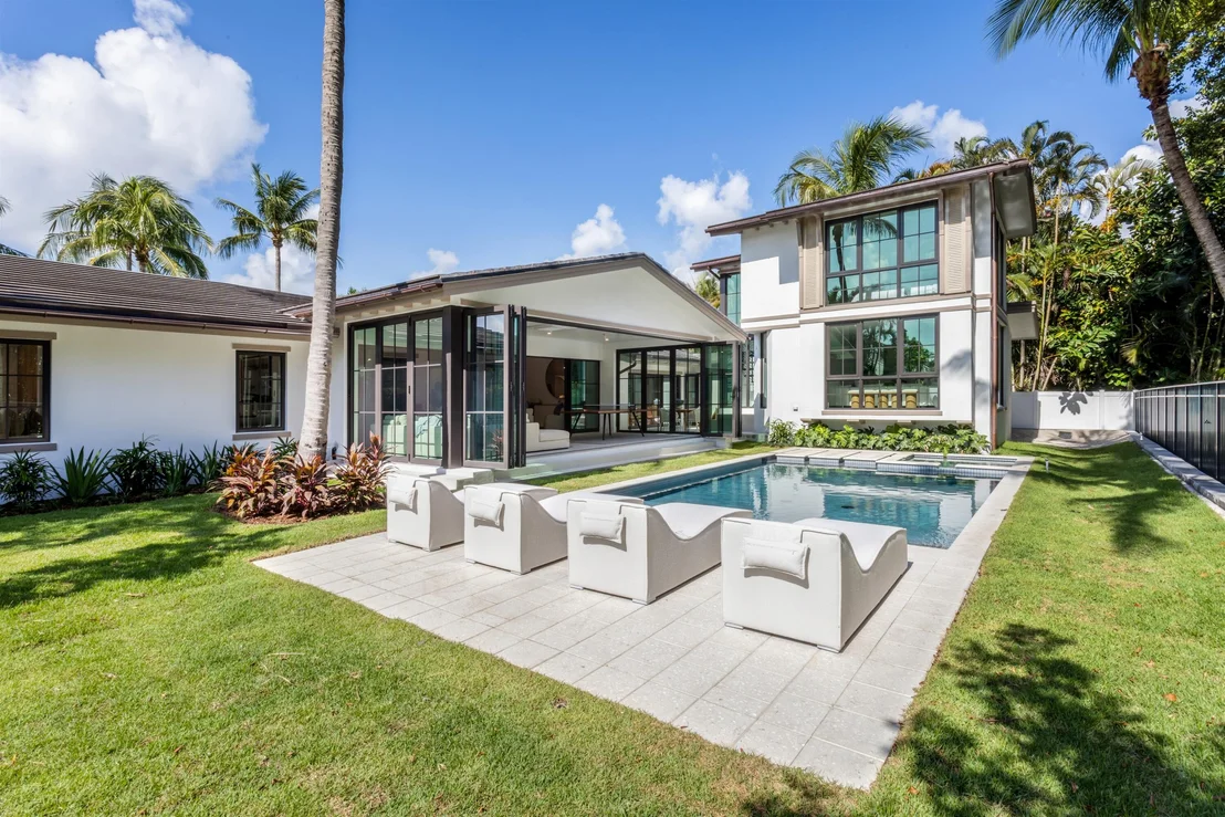 Photo of 1125 Harbor Drive
