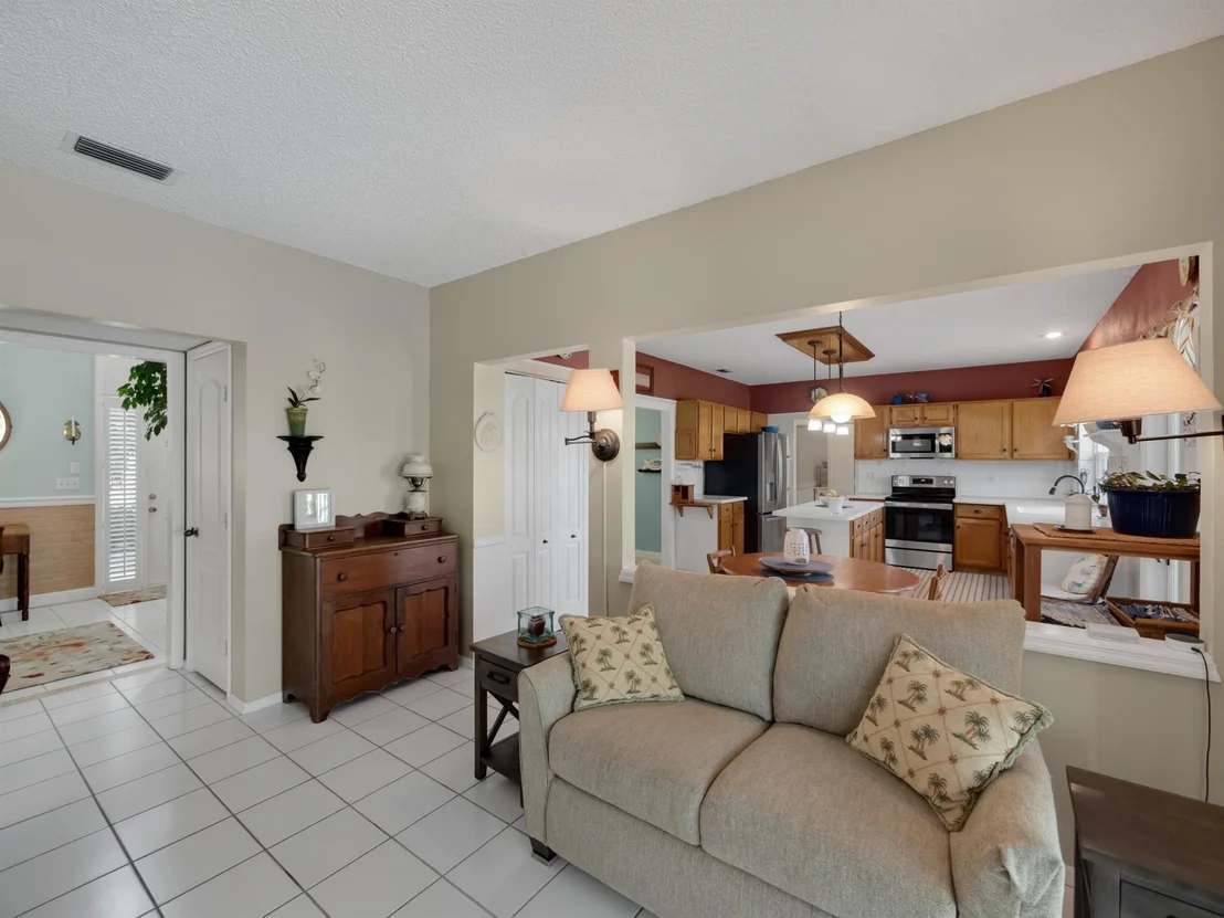 Photo of 1005 Pine Lake Circle