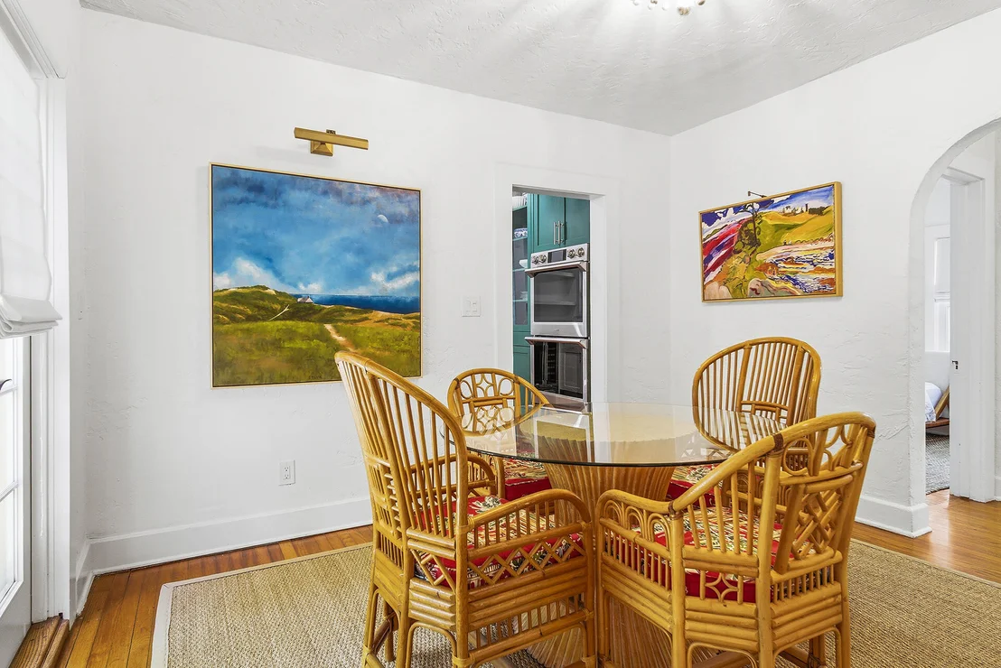 Photo of 810 Avon Road