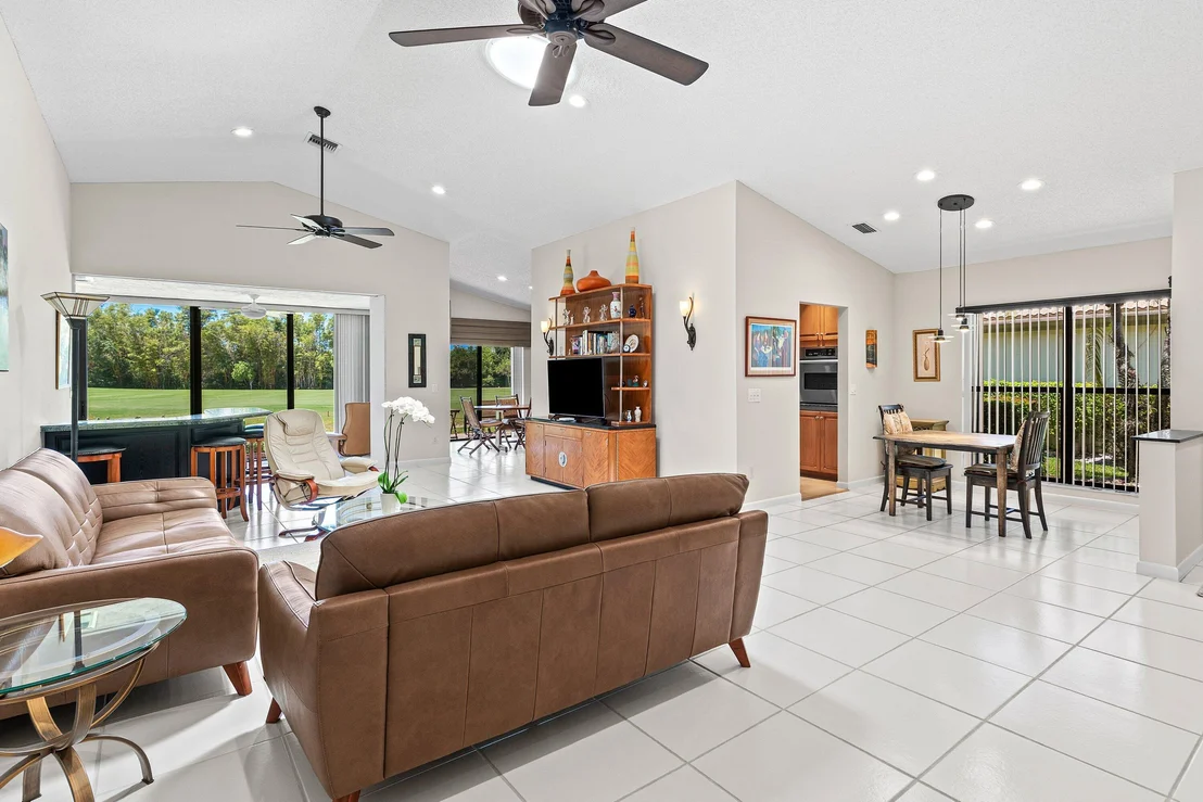 Photo of 11194 Highland Circle