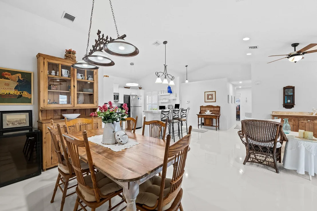 Photo of 5825 Eagle Cay Lane