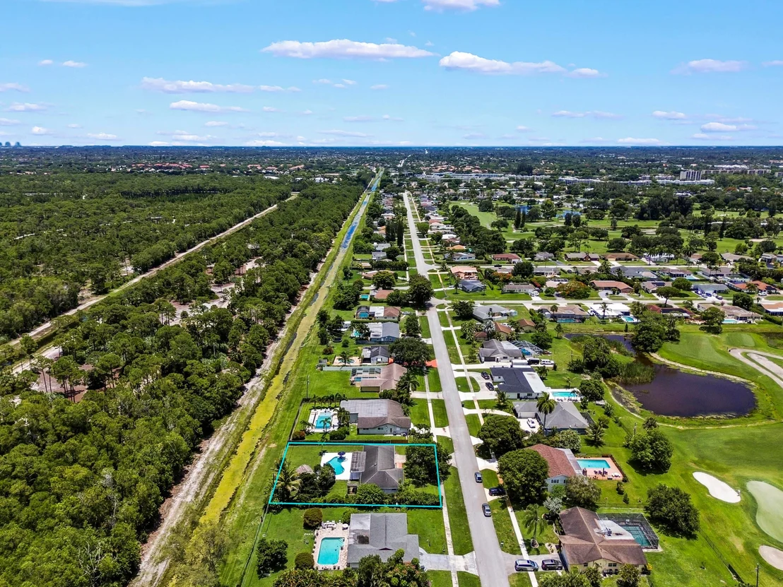 Photo of 7635 Oakmont Drive