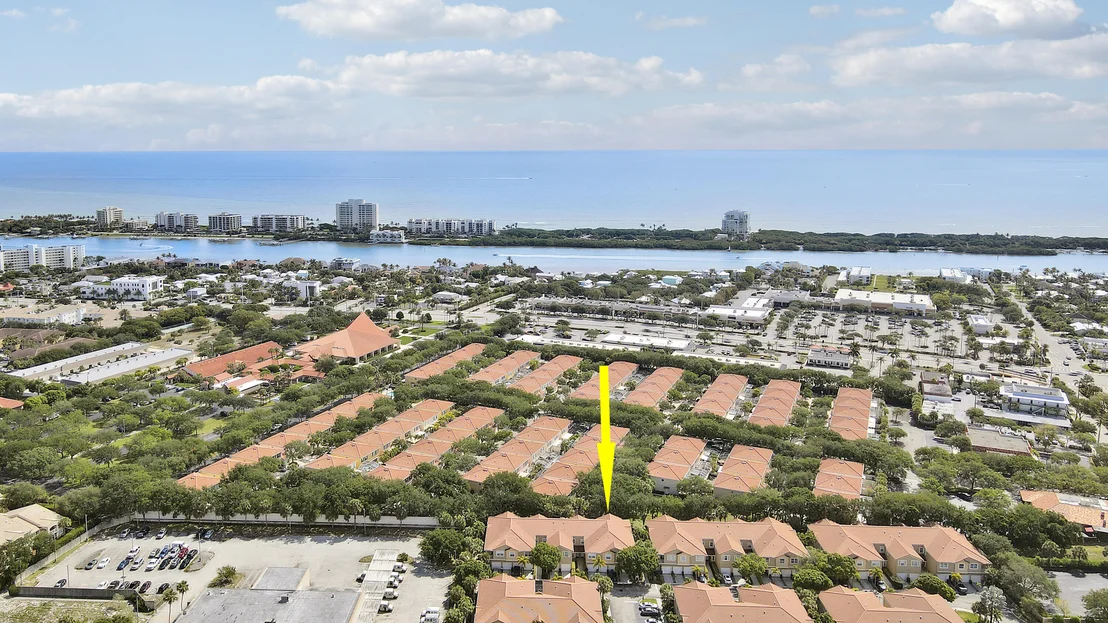 Photo of Unit H at 104 Lighthouse Circle