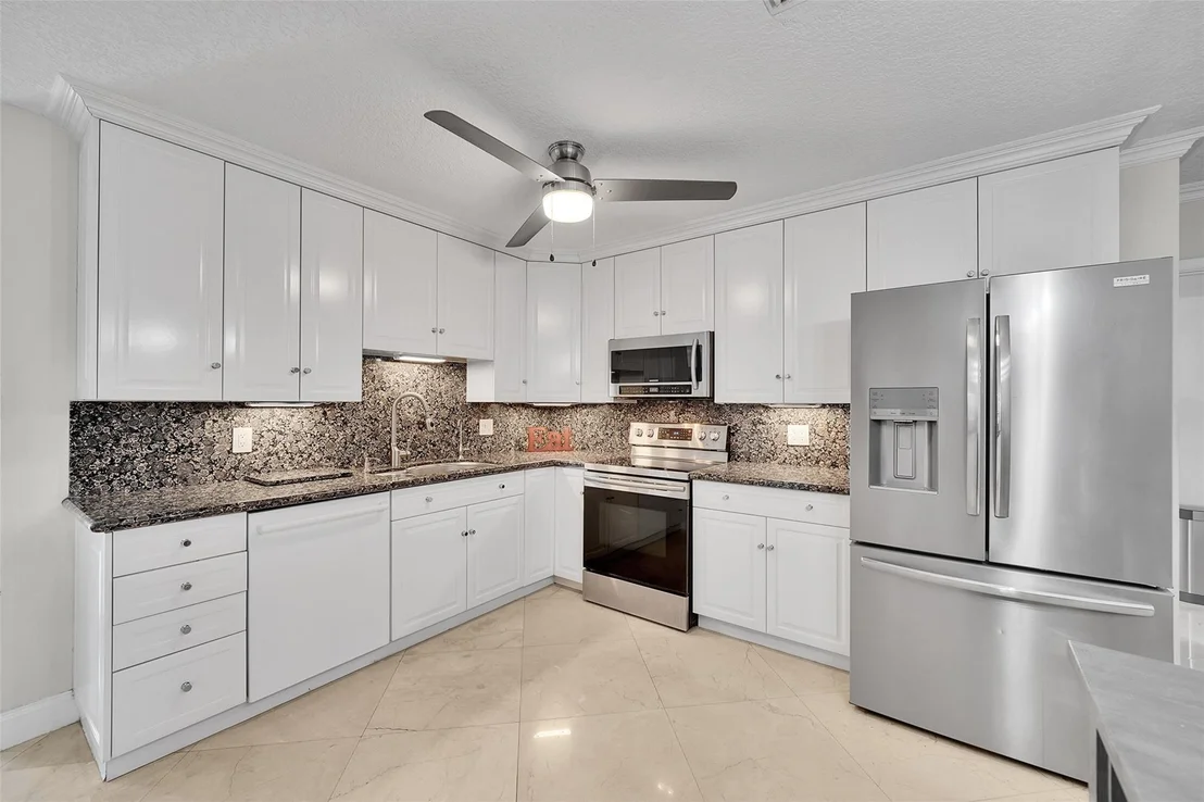 Photo of 340 SE 5th Avenue
