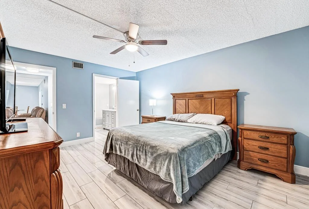 Photo of Unit D1 at 322 Pine Ridge Circle
