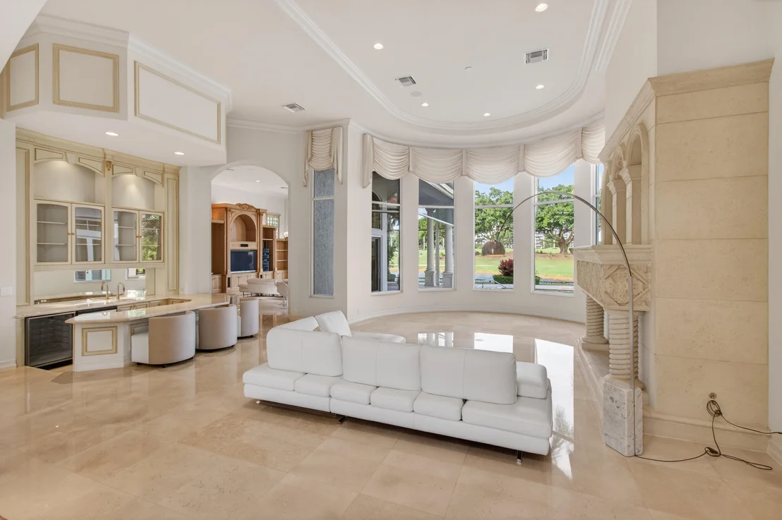 Photo of 331 MIZNER LAKE ESTATES Drive