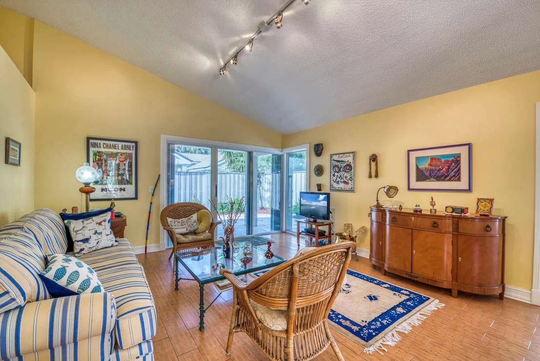 Photo of 3 Commanders Drive