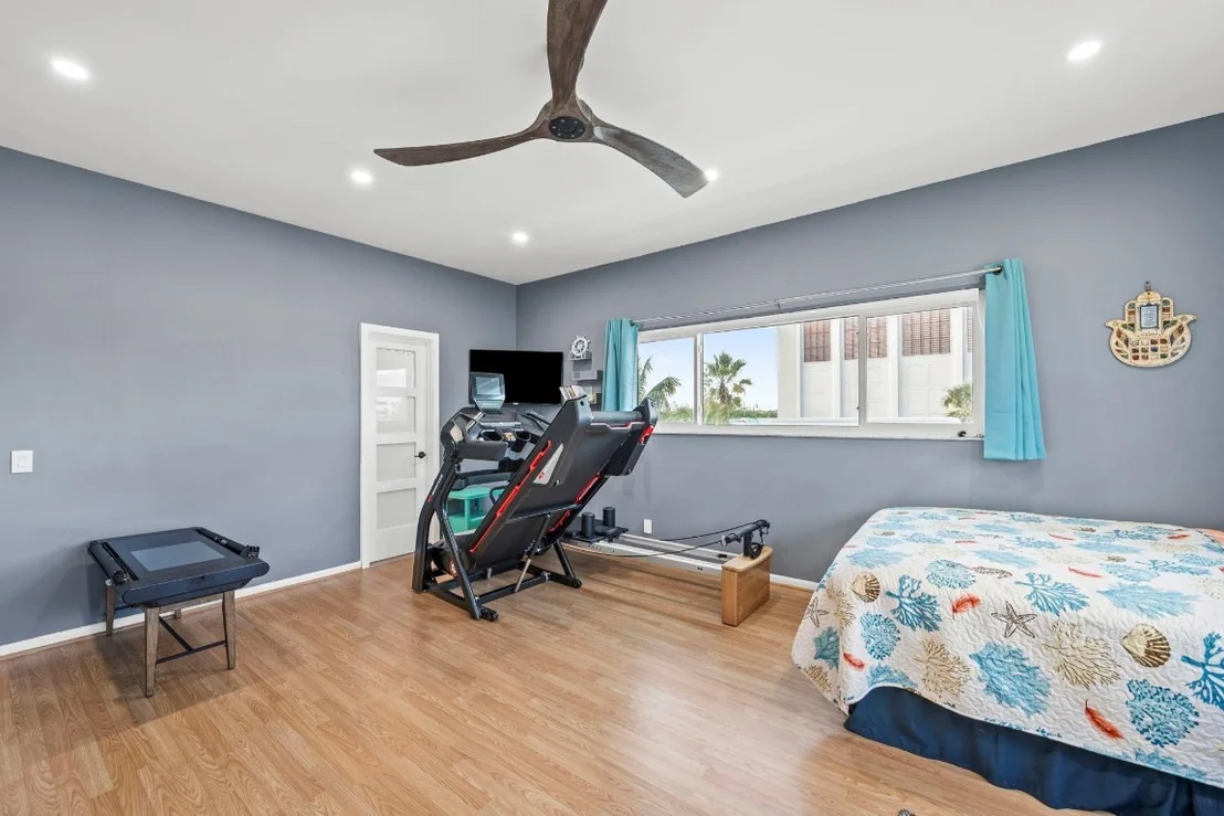 Photo of 2201 N Surf Road