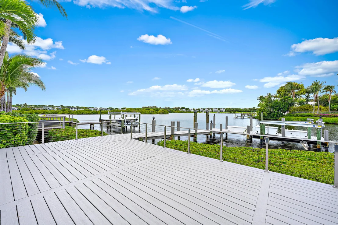 Photo of 121 Commodore Drive
