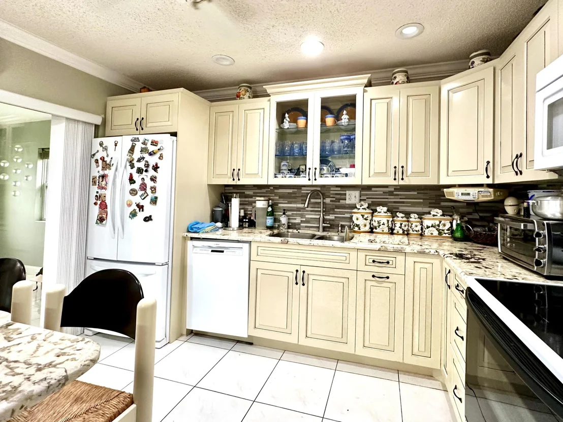 Photo of 5254 Mirror Lakes Boulevard