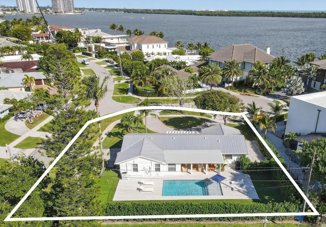Photo of 700 Lakeside Circle
