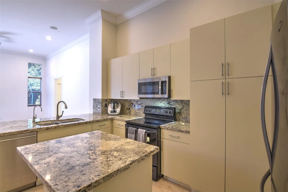 Photo of 1125 Waterside Circle