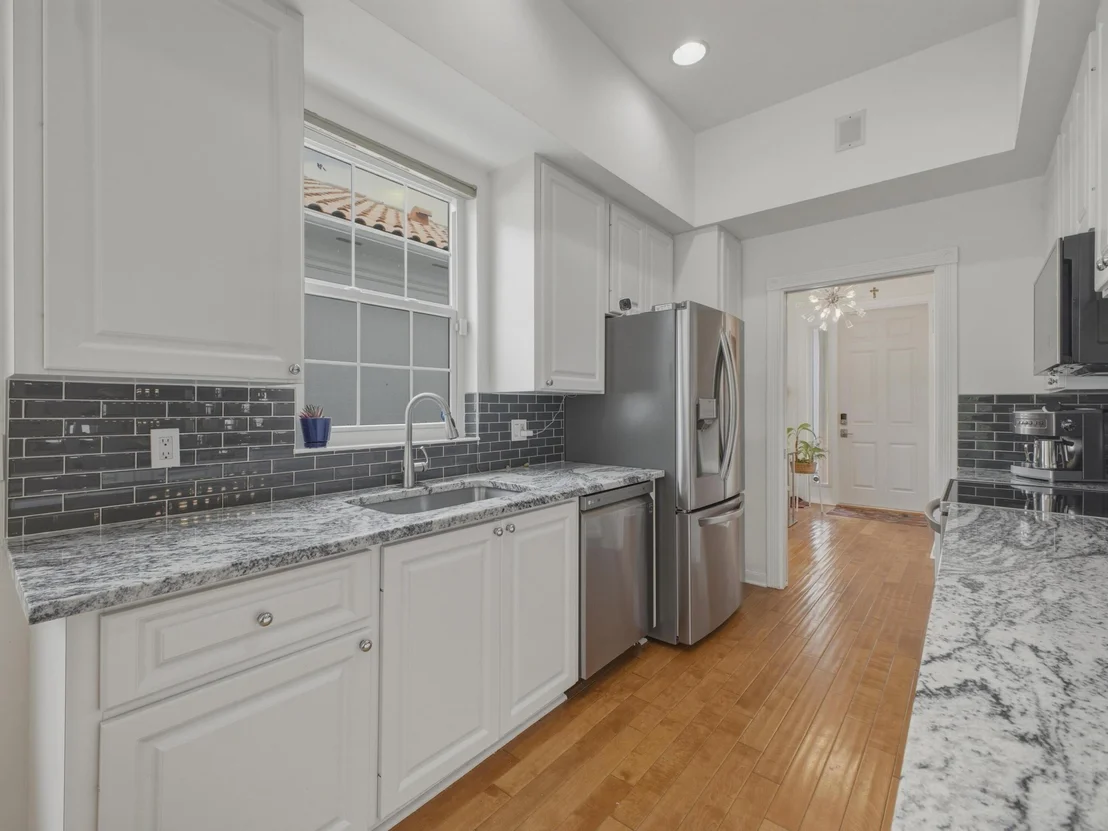 Photo of 2036 Valencia Drive
